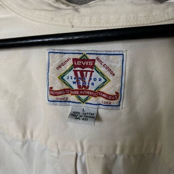 VTG Levi’s For Women Button Down Shirt Large - Picture 4 of 4